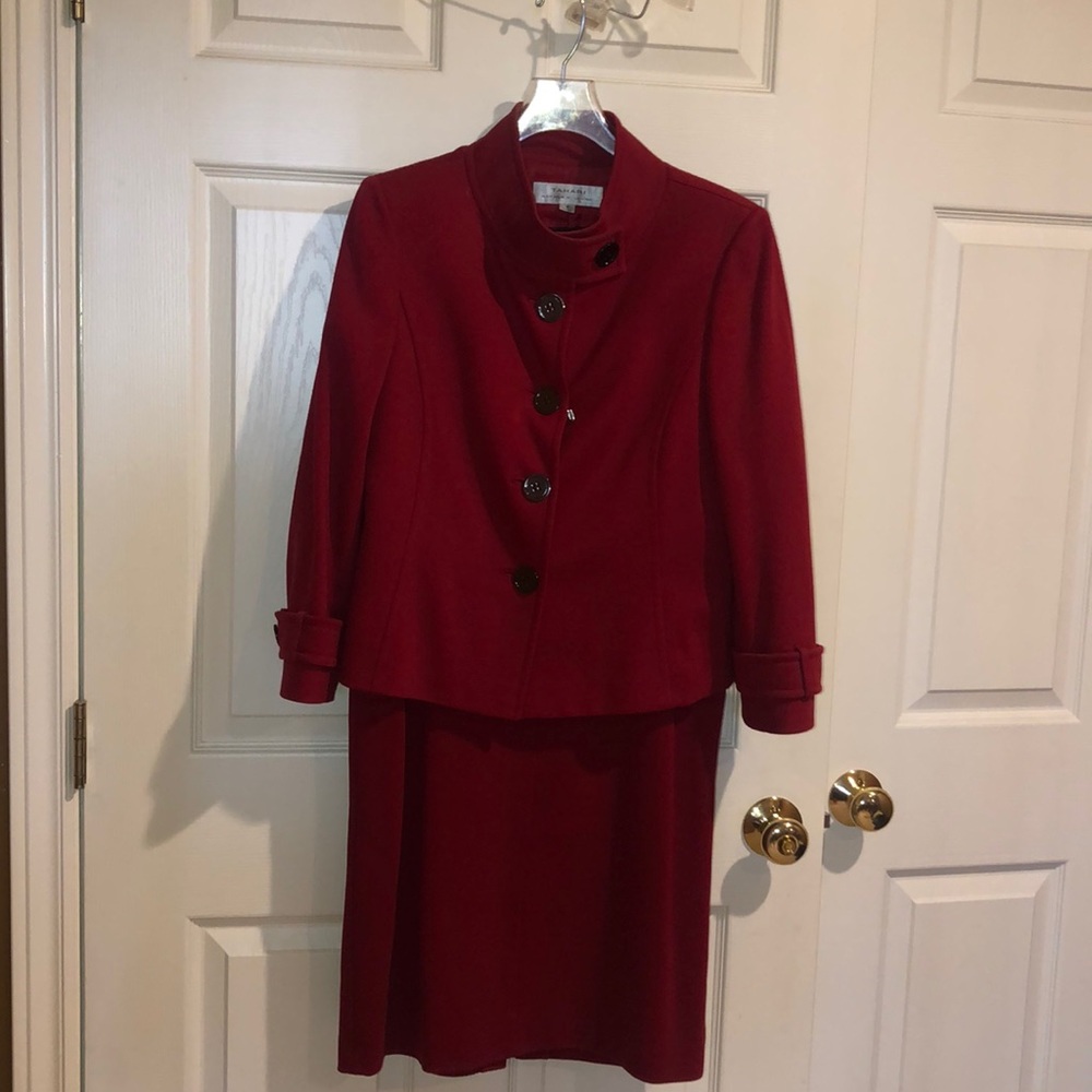 Beautiful red Tahari suit. Size 6